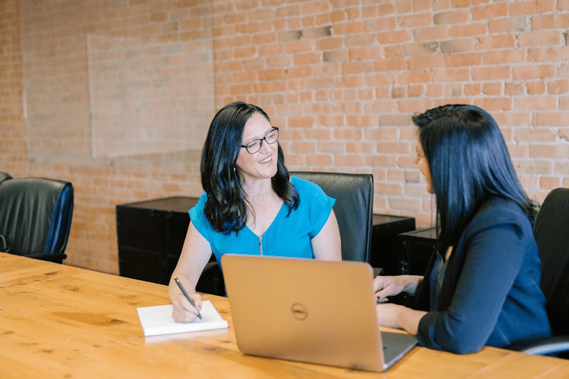 Tech hiring managers strategizing IT staffing roadmap